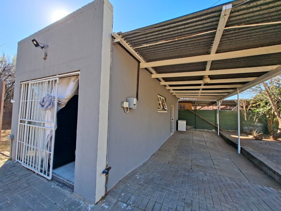 6 Bedroom Property for Sale in Park West Free State